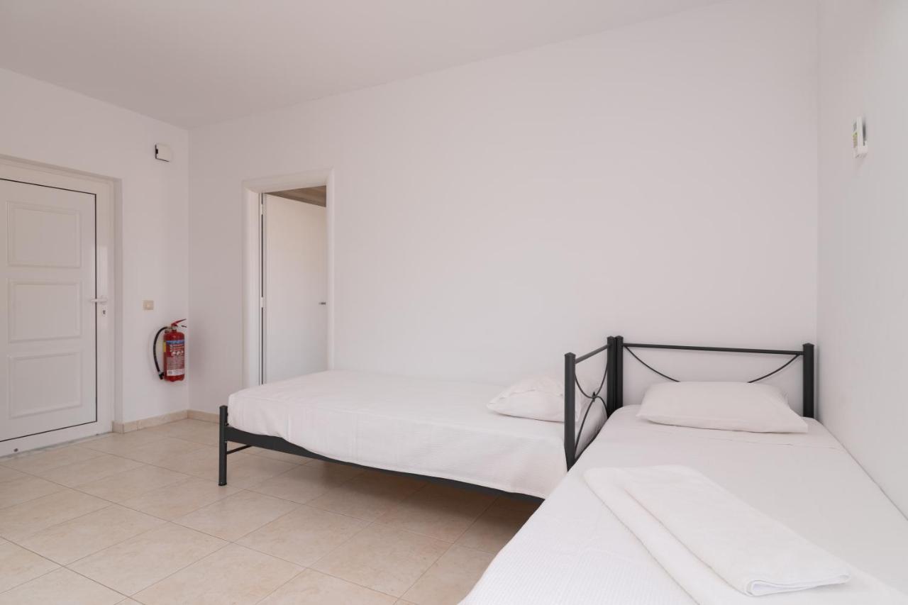 Appartement Lungo Mare à Gennadi Extérieur photo